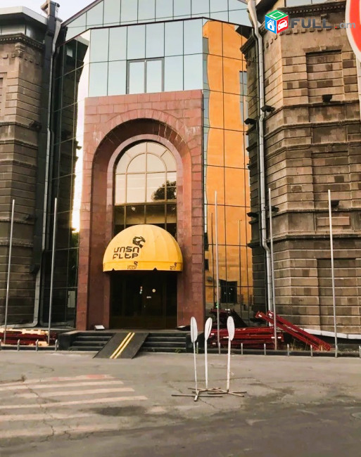 Կոդ 005526  Բազմաֆունկցիոնալ գույք Գրիգոր Լուսավորչի փողոցում կենտրոնում, 400 ք.մ.