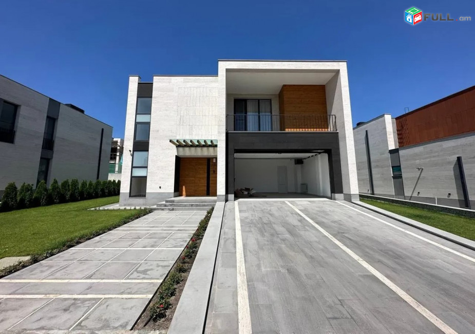 Կոդ 005574  Երկու հարկանի քարե տուն, Վահագնի Թաղամաս Աջափնյակում, 380 ք.մ., 3+ սանհանգույց, կապիտալ վերանորոգված