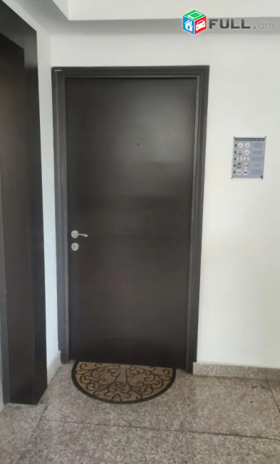 Կոդ 005590  Գրասենյակային տարածք Քաջազնունի փողոցում կենտրոնում, 880 ք.մ.