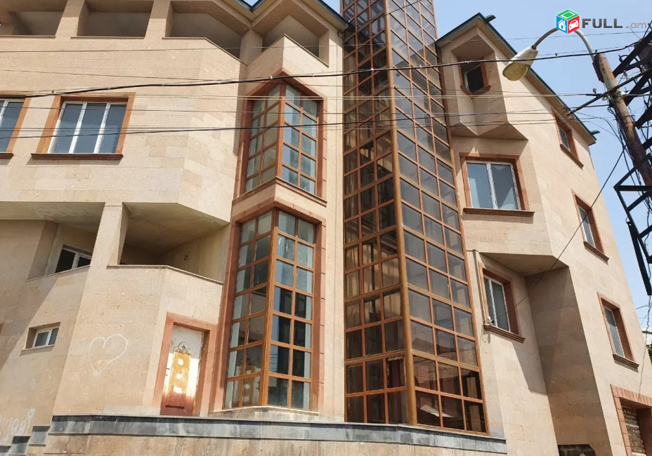 Կոդ 005596  Շենք Պրահայի փողոցում կենտրոնում, 950 ք.մ.