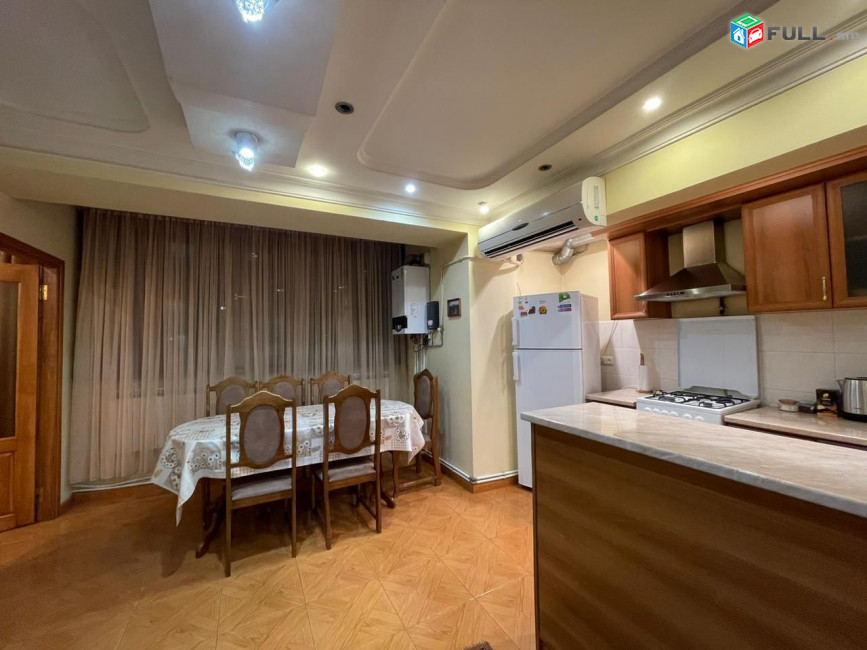 Կոդ 005598  Օրբելի փողոց 3 սեն. բնակարան 