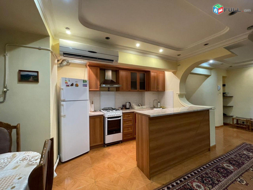 Կոդ 005598  Օրբելի փողոց 3 սեն. բնակարան 
