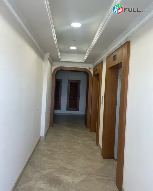 Կոդ 0055107  Ծիծեռնակաբերդի խճ 3 սեն. բնակարան