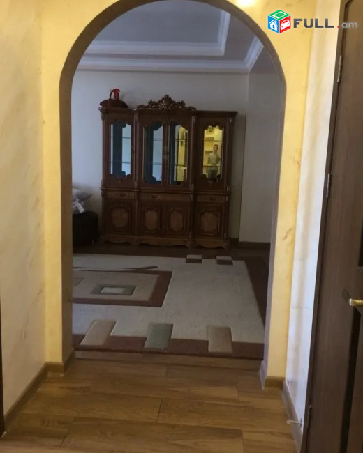 Կոդ 0055107  Ծիծեռնակաբերդի խճ 3 սեն. բնակարան