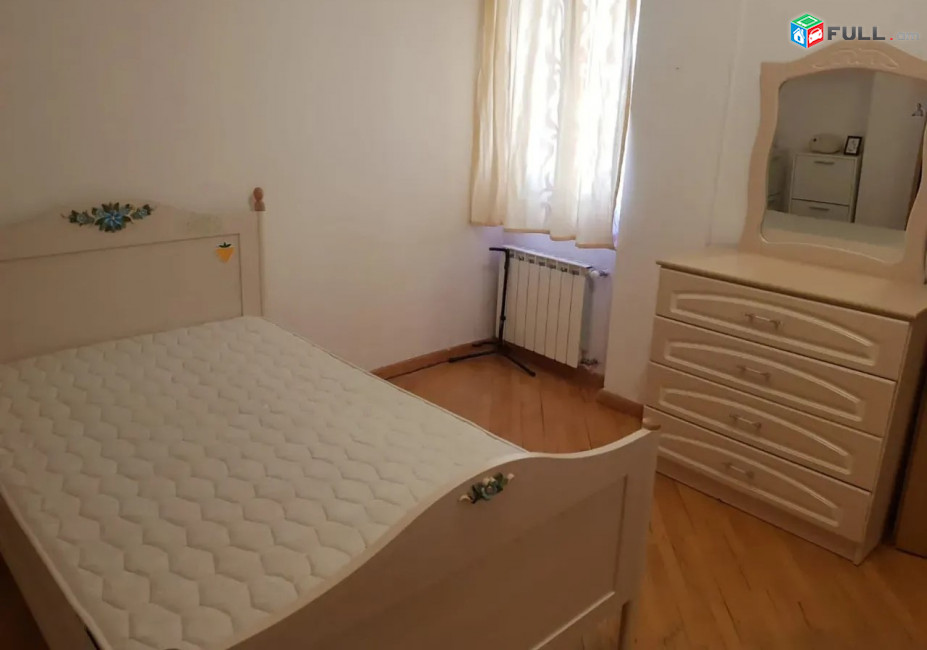 Կոդ 0055118  Վիկտոր Համբարձումյան փողոց 4 սեն. բնակարան