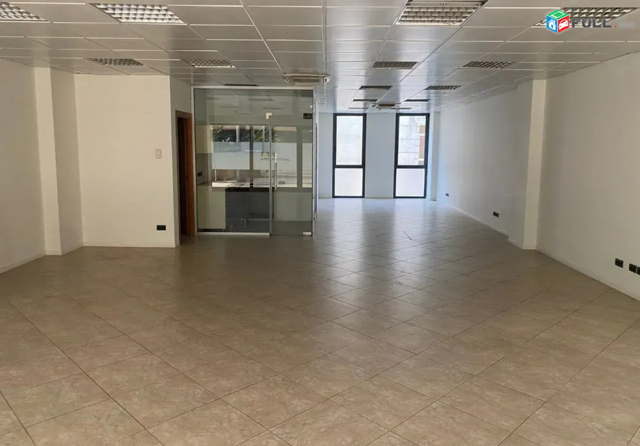 Կոդ 0055195   Գրասենյակային տարածք Վազգեն Սարգսյան փողոցում կենտրոնում, 113 ք.մ.
