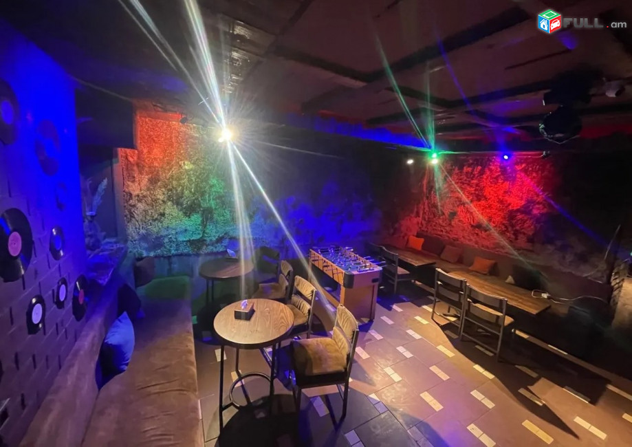 Կոդ 0055200  Բազմաֆունկցիոնալ գույք, Mashtots Avenue կենտրոնում, 130 ք.մ.