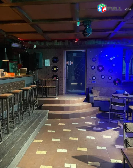 Կոդ 0055200  Բազմաֆունկցիոնալ գույք, Mashtots Avenue կենտրոնում, 130 ք.մ.