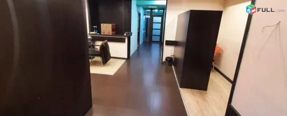 Կոդ 0055235  Գրասենյակային տարածք կենտրոնում, 174 ք.մ. Թումանյան Հանրապետության խաչմերուկ