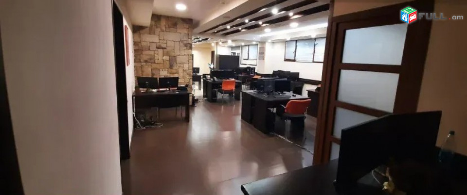 Կոդ 0055235  Գրասենյակային տարածք կենտրոնում, 174 ք.մ. Թումանյան Հանրապետության խաչմերուկ