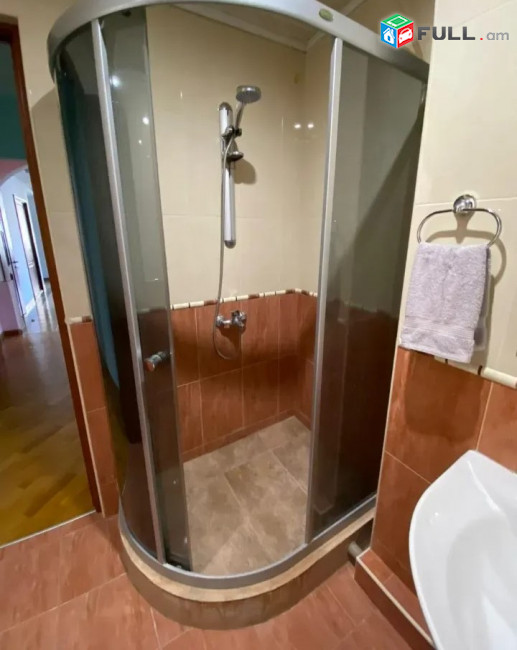 Կոդ 0055241  Դեղատան փողոց 4 սեն. բնակարան