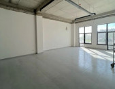 Կոդ 0055253  Գրասենյակային տարածք Պարույր Սևակի փողոցում Քանաքեռ Զեյթունում, 240 ք.մ.