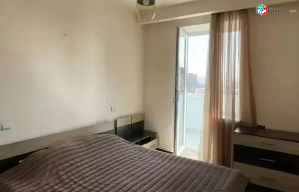 Կոդ 0055260  Արամ Խաչատրյան փողոց 3 սեն. բնակարան