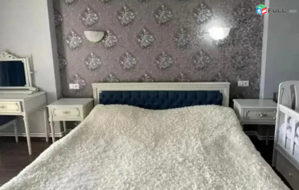 Կոդ 0055260  Արամ Խաչատրյան փողոց 3 սեն. բնակարան