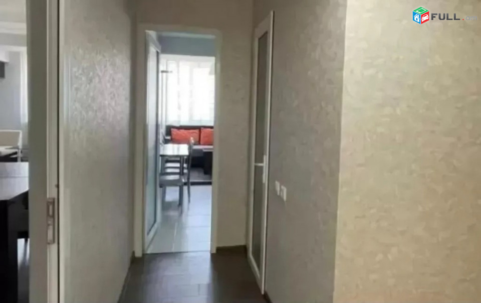 Կոդ 0055260  Արամ Խաչատրյան փողոց 3 սեն. բնակարան