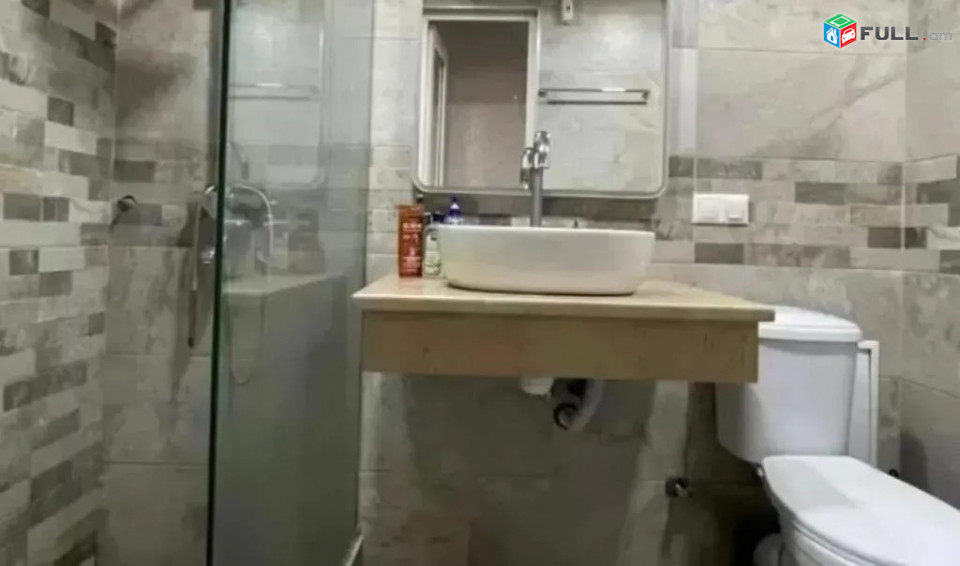 Կոդ 0055260  Արամ Խաչատրյան փողոց 3 սեն. բնակարան