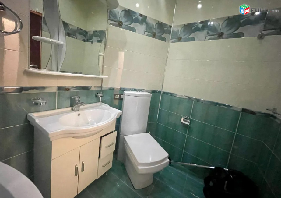 Կոդ 0055268  Արամի փողոց նորակառույց 3 սեն. բնակարան