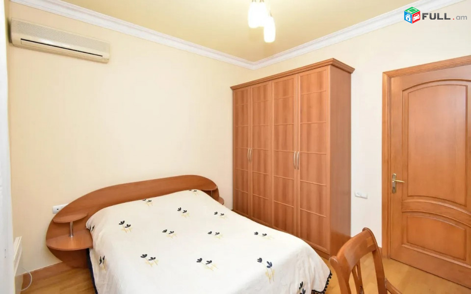 Կոդ 0055300  Տերյան փողոց 3 սեն. բնակարան Օպերայի և Բալետի Թատրոնի հարեվանությամբ
