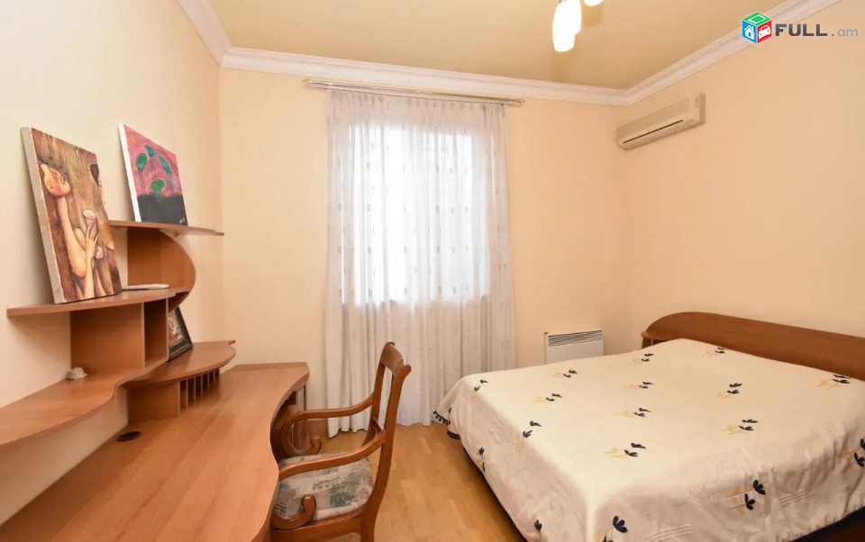 Կոդ 0055300  Տերյան փողոց 3 սեն. բնակարան Օպերայի և Բալետի Թատրոնի հարեվանությամբ