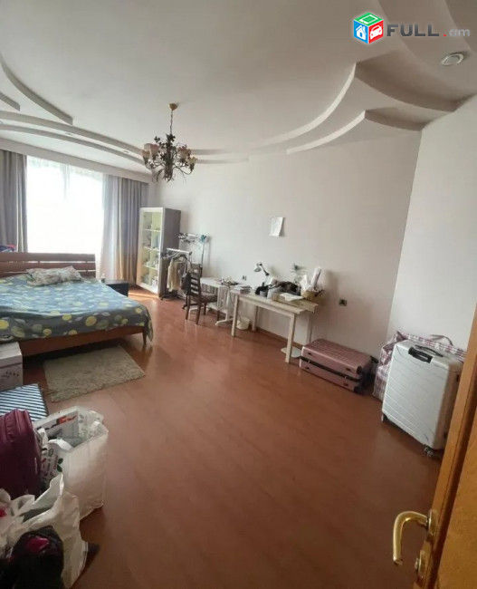 Կոդ 0055328  Աբովյան փողոց նորակառույց 4 սեն. բնակարան