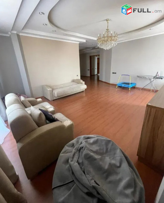 Կոդ 0055328  Աբովյան փողոց նորակառույց 4 սեն. բնակարան