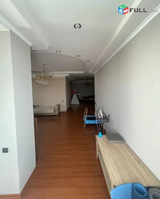Կոդ 0055328  Աբովյան փողոց նորակառույց 4 սեն. բնակարան