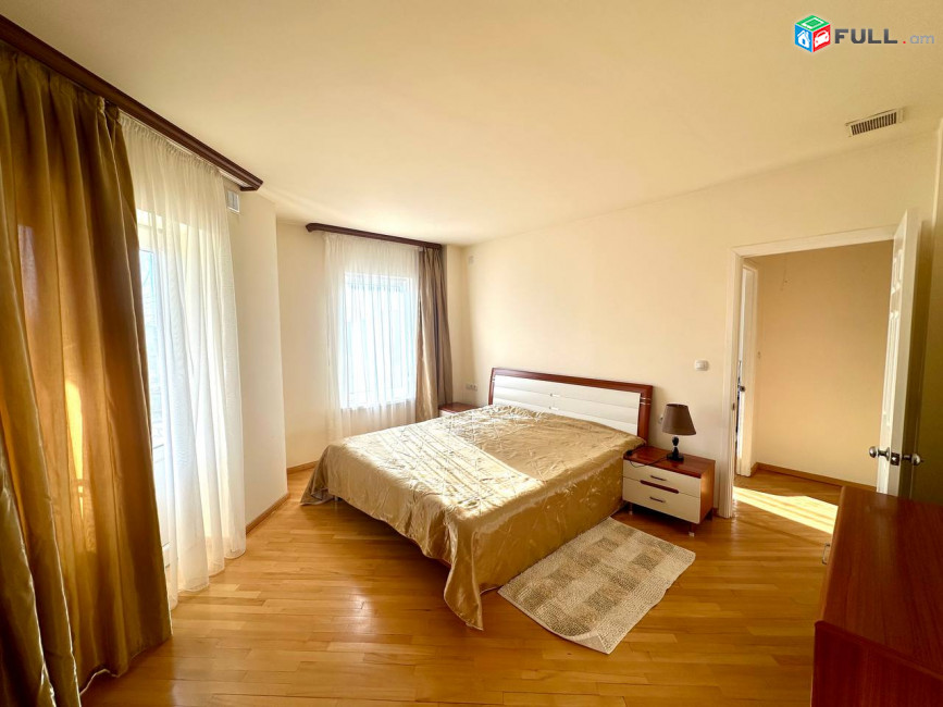Կոդ 0055400  Երկու հարկանի քարե թաունհաուզ, Վահագնի Թաղամաս Աջափնյակում, 144 ք.մ., 2 սանհանգույց
