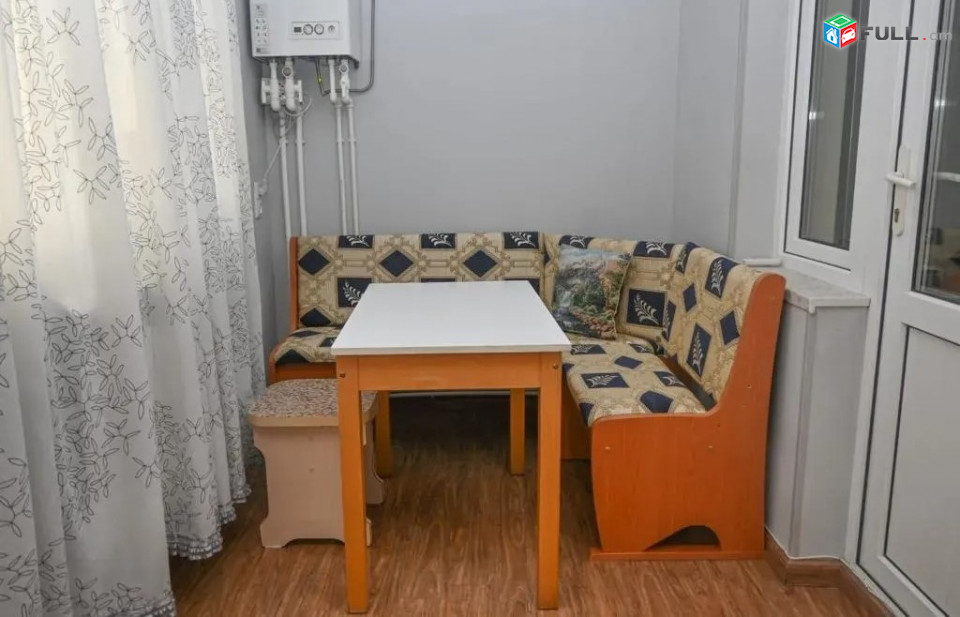 Կոդ 0055441  Լենինգրադյան փողոց 2 սեն. բնակարան
