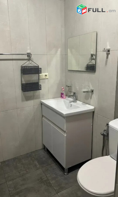 Կոդ 0055464  Ծիծեռնակաբերդի խճ  3 սեն. բնակարան
