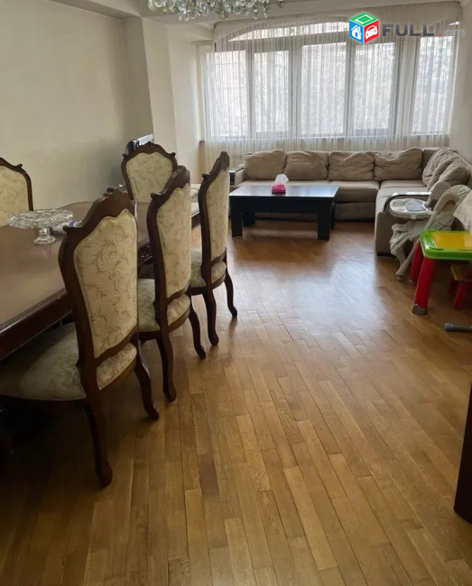 Կոդ KM894  Սարյան փողոց 4 սեն. բնակարան