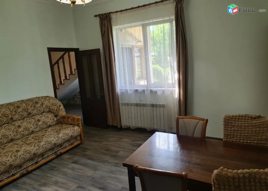 Կոդ KM8102  Երկու հարկանի քարե տուն Արմեն Տիգրանյանի փողոցում Քանաքեռ Զեյթունում, 200 քմ