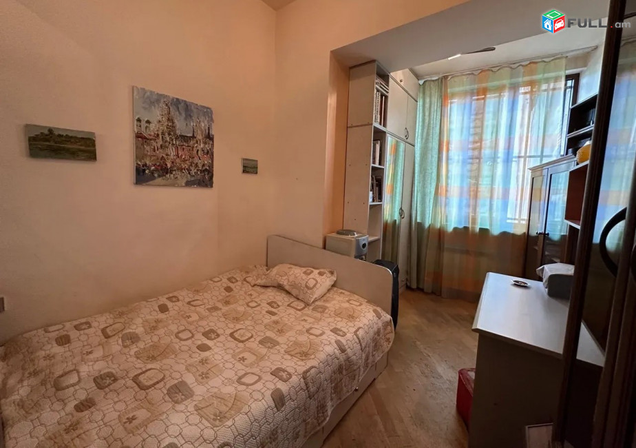 Կոդ KM8131  Տերյան փողոց 5 սեն. բնակարան 