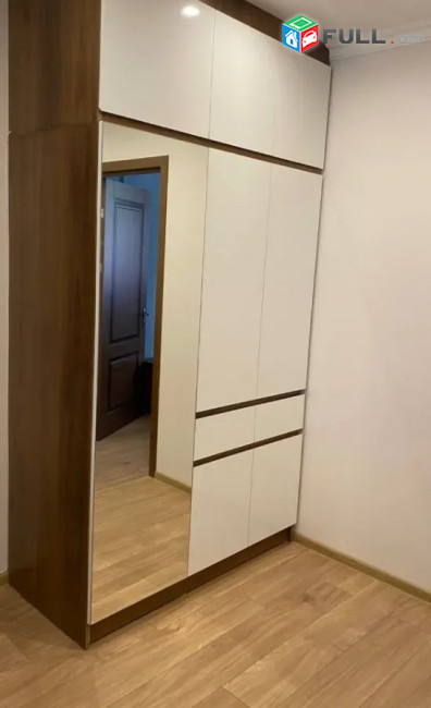 Կոդ KM8132  Տերյան փողոց 3 սեն. բնակարան