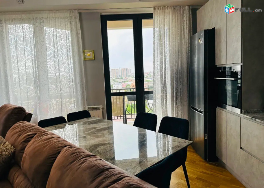 Կոդ KM8158  Սասնա Ծռեր փողոց  3 սեն. բնակարան