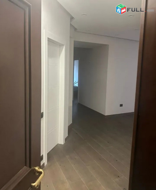 Կոդ KM8183  Լեո նորակառոււյց 3 սեն. բնակարան