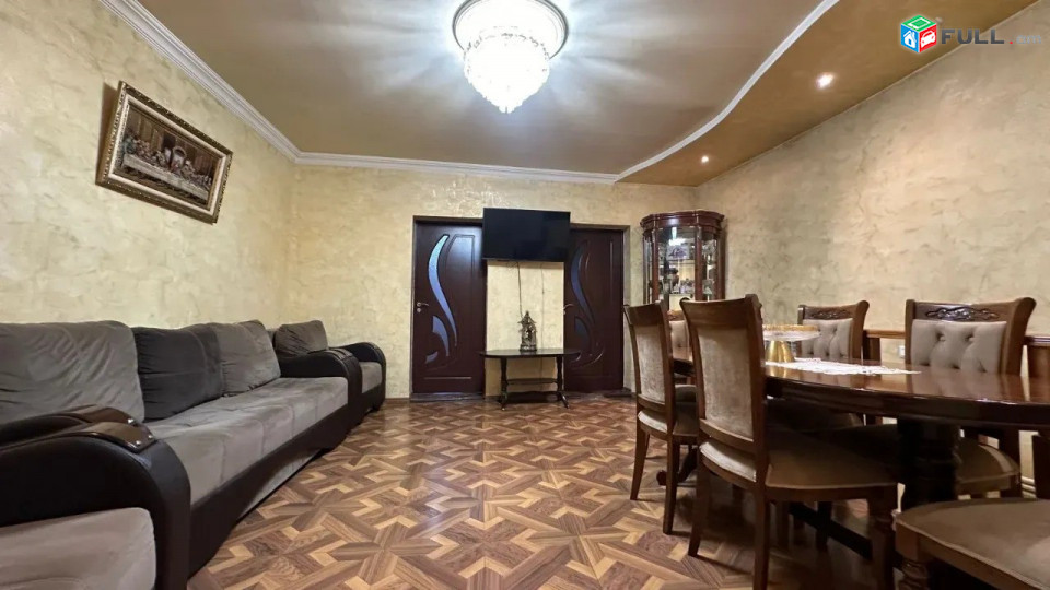 Կոդ KM81302  Երկու հարկանի քարե տուն Լորիս-Մելիքովի փողոցում Էրեբունիում, 205 քմ, 2 սանհանգույց