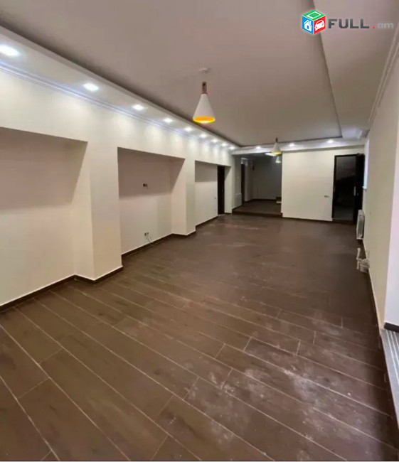 Կոդ KM81335  Երեք հարկանի տուն Արաբկիրի 17-րդ փողոցում Արաբկիրում, 360 քմ, 3+ սանհանգույց, կապիտալ վերանորոգված