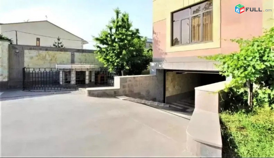 Կոդ KM81408  Երեք հարկանի տուն Բաբայան փողոցում Արաբկիրում, 1450 ք.մ., 3+ սանհանգույց, կապիտալ վերանորոգված
