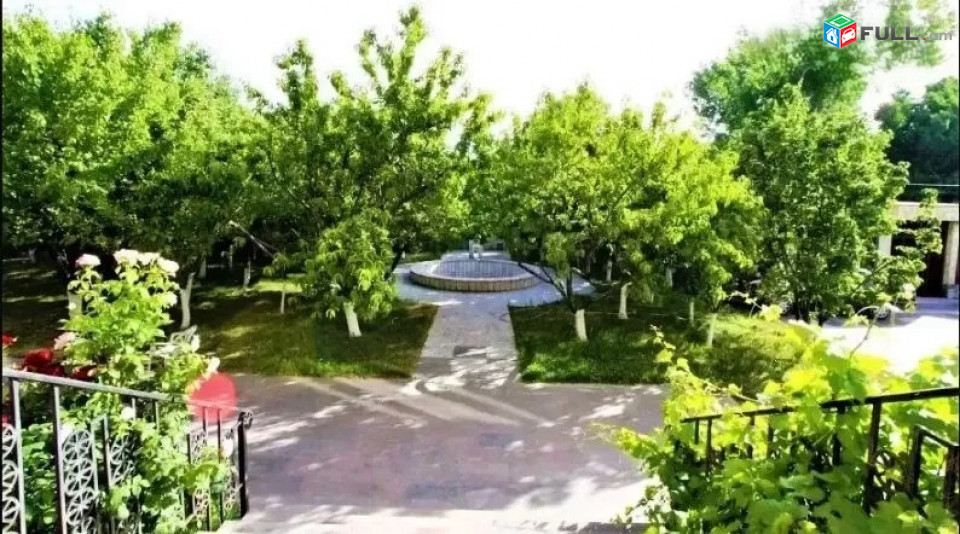 Կոդ KM81408  Երեք հարկանի տուն Բաբայան փողոցում Արաբկիրում, 1450 ք.մ., 3+ սանհանգույց, կապիտալ վերանորոգված