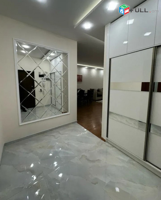 Կոդ KM81437  Արամի նորակառույց 3 սեն. բնակարան