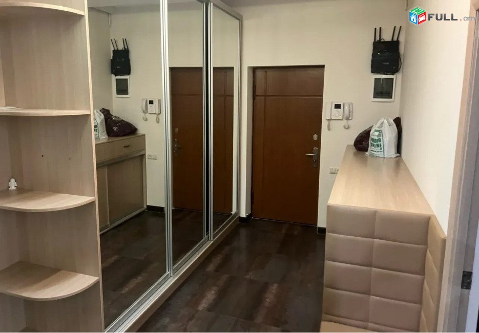 Կոդ KM81448  Արամի փողոց 3 սեն. բնակարան նորակառույց 