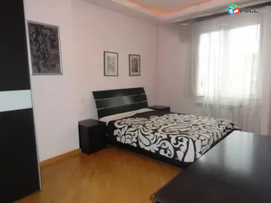 Կոդ KM81451  Մաշտոցի պողոտա 5 սեն. բնակարան