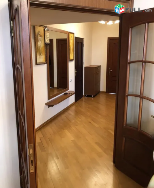 3սենյակ 123քմ. 9/6հարկ Կոմիտաս պողոտա Նորակառույց շենք Գրիբոյեդով խաչմերուկ