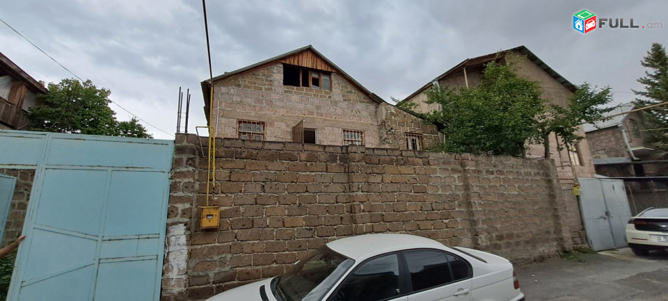 Վաճառվում է Առանձնատուն  Ձորաղբյուր  Լիա Մարկետի հարևաանությամբ,  2–հարկանի տուն 150քմ., մանսարդային տարացք պարիսպապատ հողի մակերեսթ 515քմ.։ 