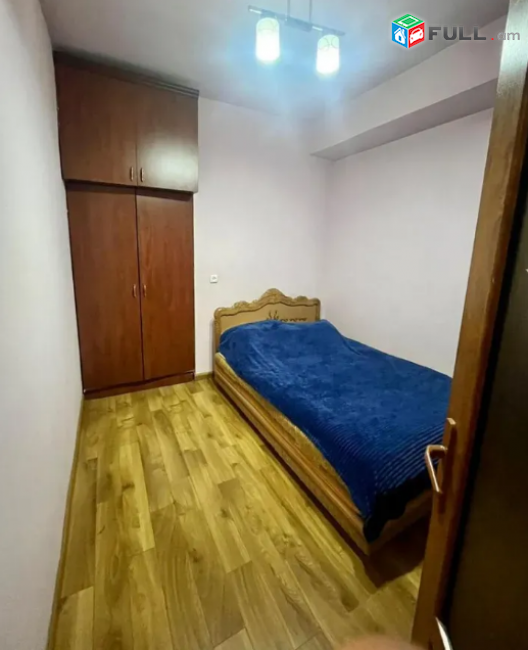 Վաճառվում է բնակարան Կենտրոն վարչական շրջանում,  Պուշկինի փողոց Աբովյան խաչմերուկ Հ.Հրապարակի հարևանությամբ 1–2սենյակ 43քմ., 9/5հարկ