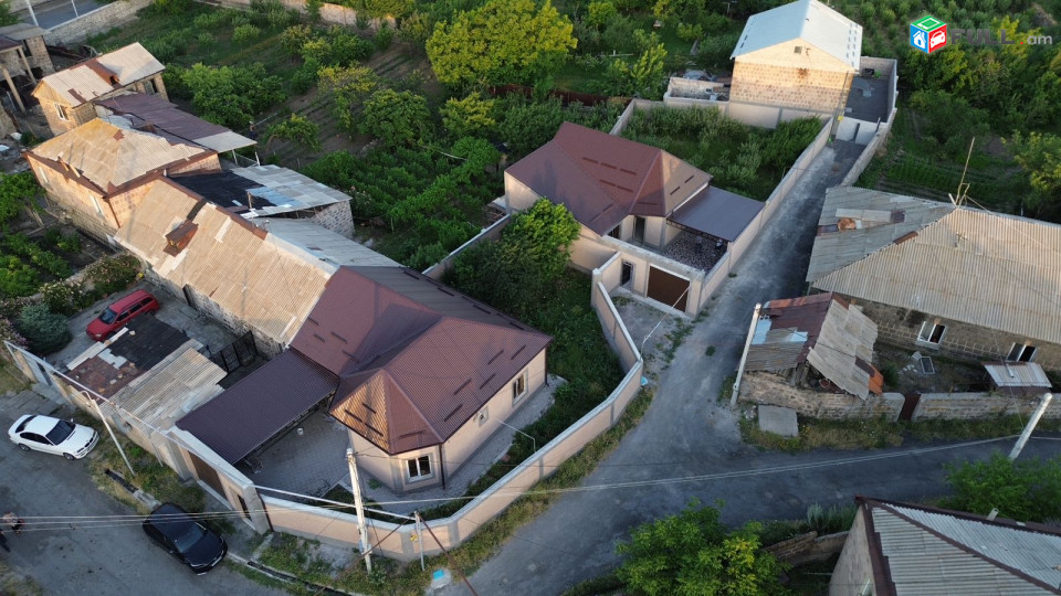 Եղվարդ քաղաք Շահումյան փողոց, Առանձնատուն 1-հարկանի 370քմ հող, 115քմ տուն