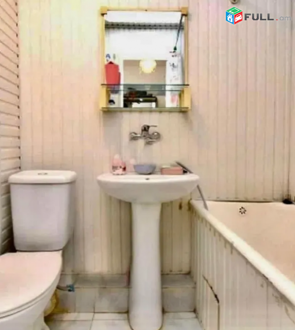 Զեյթուն Դրոի փողոց 1 սենյակ, քարե շենք 46քմ, 5/4հարկ, Շատրվաների Այգու մոտ