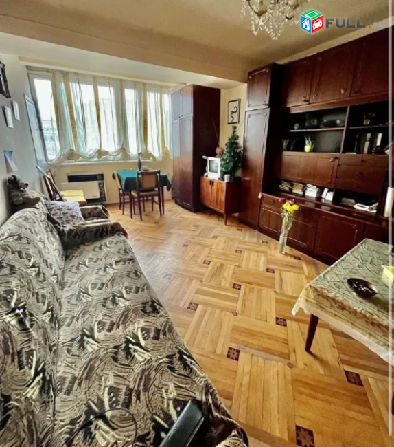 Զեյթուն Դրոի փողոց 1 սենյակ, քարե շենք 46քմ, 5/4հարկ, Շատրվաների Այգու մոտ