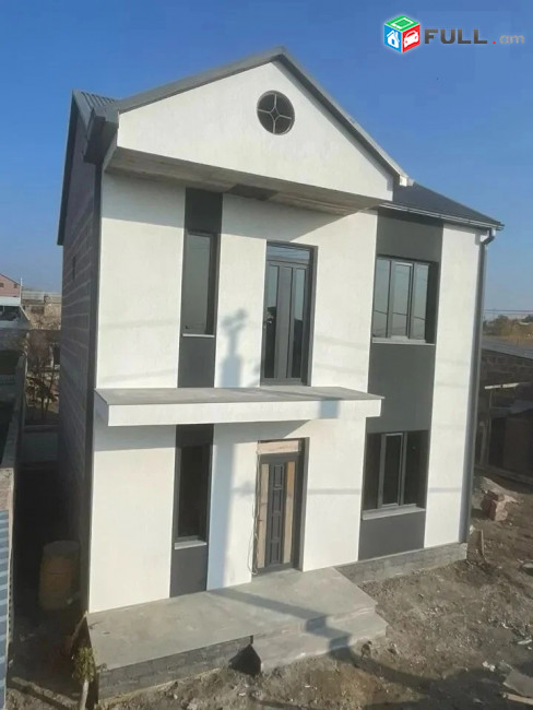 Վաճառվում է Առանձնատուն Կոտայքի մարզում, Զովունի Նորակառույց Առանձնատուն, Զորամասի հարևանությամբ, 2–հարկ յուրաքանչյուր հարկը 65քմ, ընդանուր135քմ, գաջված, հողի մակերեսը 250քմ,
