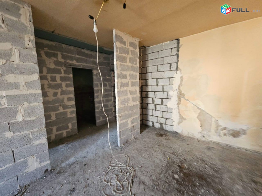Վաճառվում է բնակարան Քանաեռ Զեյթուն վարչական շրջանում, Դ.Անհաղթի փողոց 2-րդ գիծ Այգու  հարևանությամբ, 2սենյակ, 37քմ, 5/1հարկ, բարձր 1-ին հարկ, 